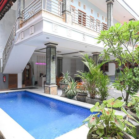 Ceria Guesthouse Seminyak Mitra Reddoorz מראה חיצוני תמונה