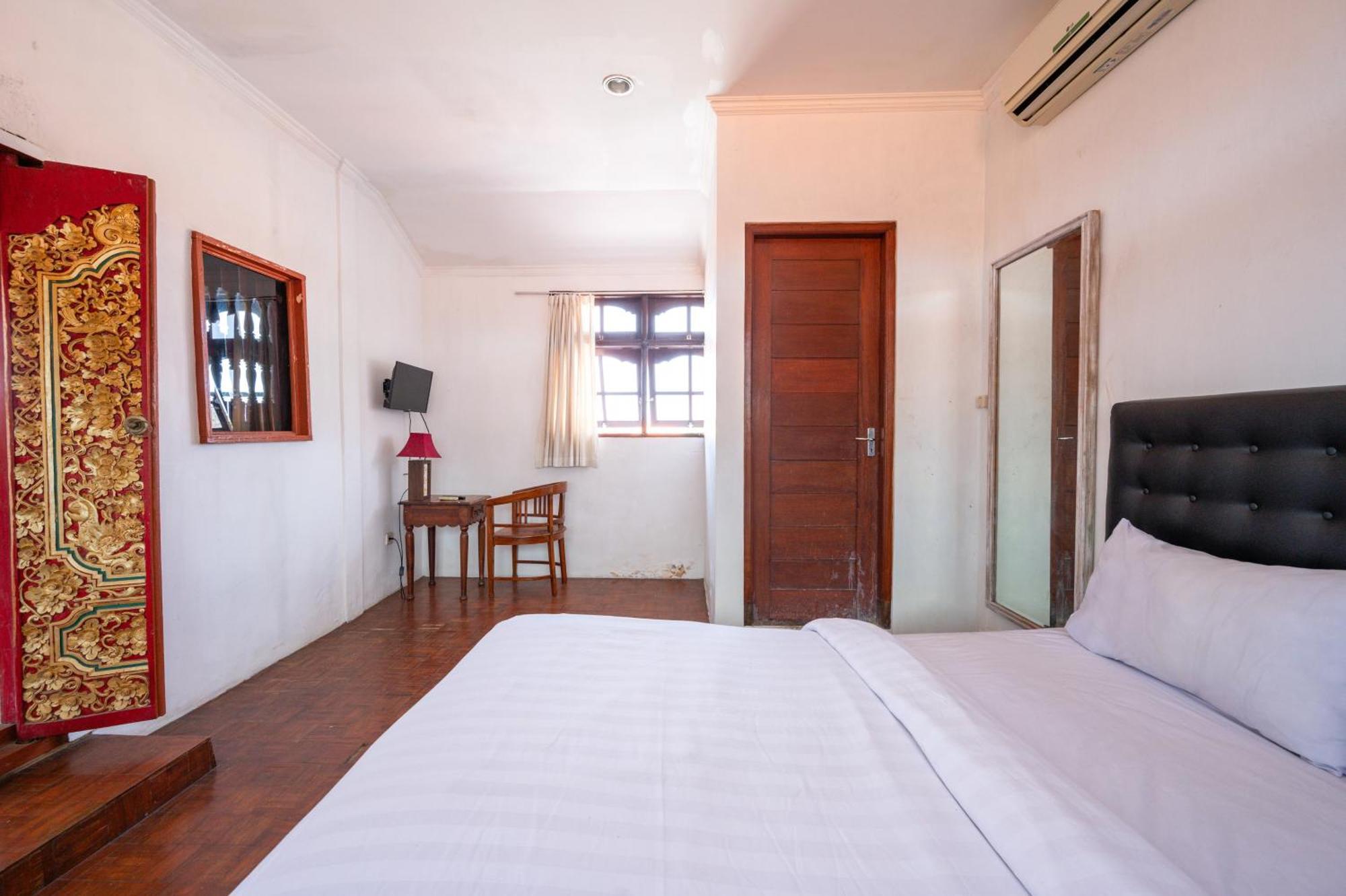 Ceria Guesthouse Seminyak Mitra Reddoorz מראה חיצוני תמונה