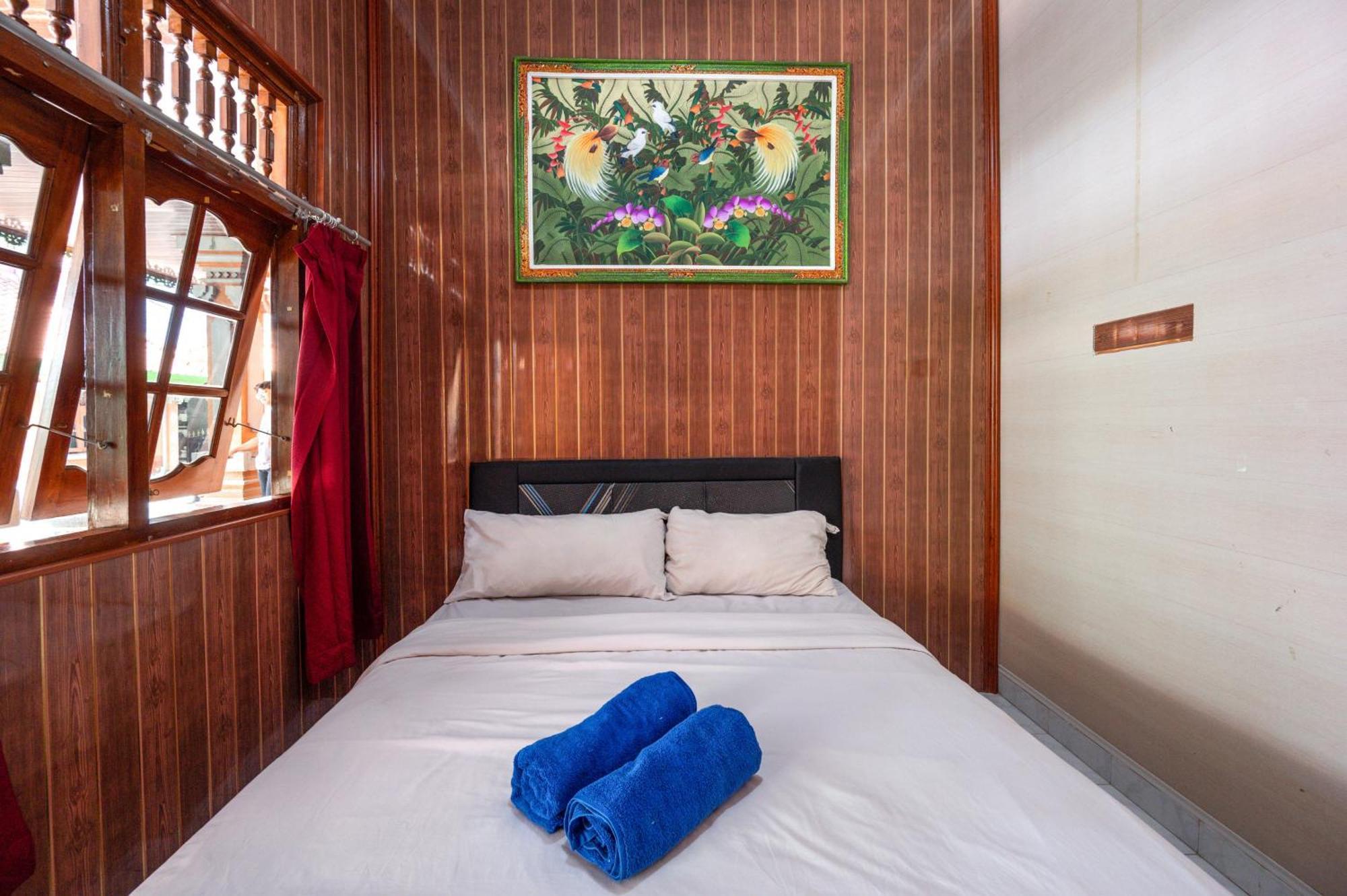 Ceria Guesthouse Seminyak Mitra Reddoorz מראה חיצוני תמונה